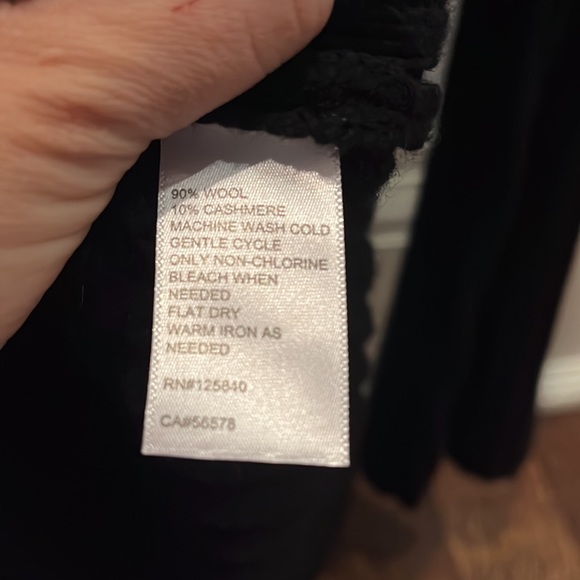 Intermix sweater - Picture 9 of 9